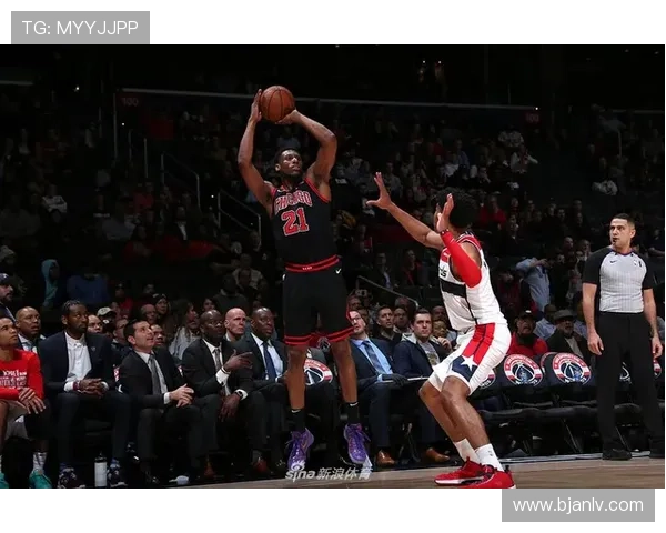 芝加哥公牛队重燃昔日辉煌探索新赛季崛起之路与冠军梦想 芝加哥公牛队重燃昔日辉煌探索新赛季崛起之路与冠军梦想