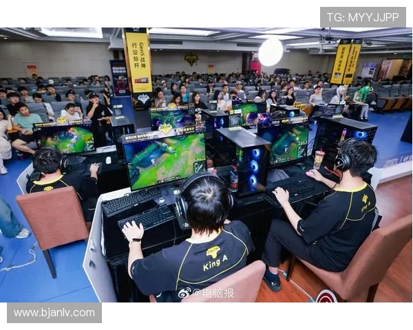 全球总决赛激战正酣各大战队鏖战赛场掀起电竞新狂潮 全球总决赛激战正酣各大战队鏖战赛场掀起电竞新狂潮