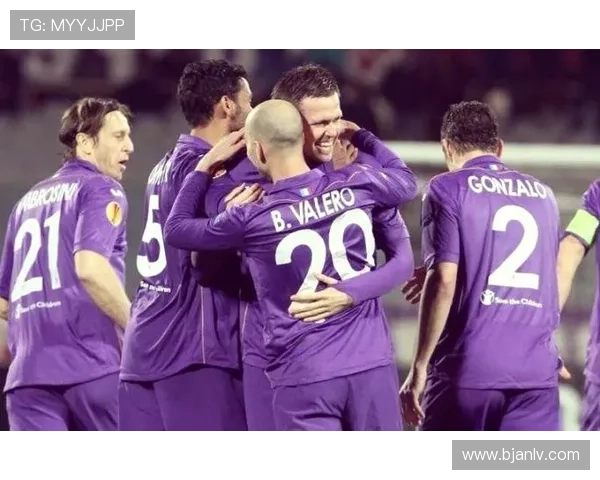 佛罗伦萨俱乐部全新赛季阵容公布,力求突破欧战资格迎接挑战 佛罗伦萨俱乐部全新赛季阵容公布,力求突破欧战资格迎接挑战