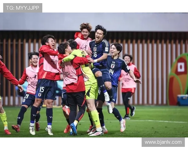 中国男足奋力逆转强敌全场鏖战九十分钟成功挺进世界杯亚洲区决赛圈 中国男足奋力逆转强敌全场鏖战九十分钟成功挺进世界杯亚洲区决赛圈