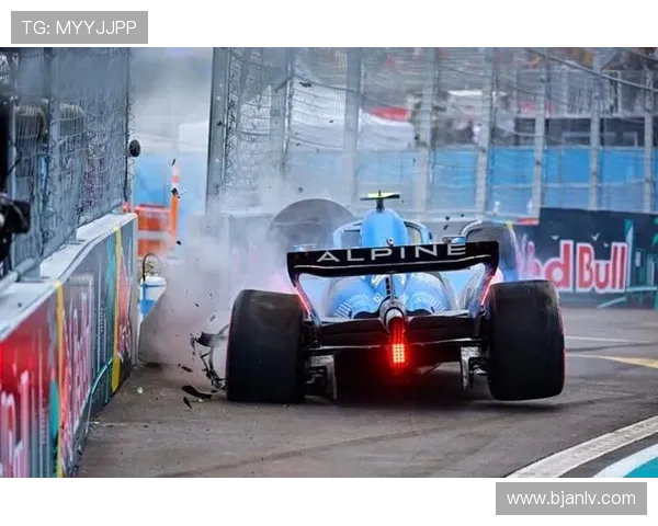 F1赛季再掀波澜 迈阿密大奖赛激烈角逐引发车迷热议